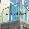 GVA01: main courante en inox poli miroirs plus verre 10mm trempe fixer avec une poutre en aluminium sur le sole.